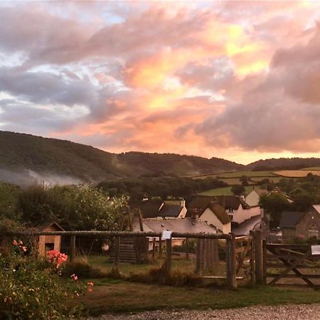 The Royal Oak Inn Dunsford Экстерьер фото