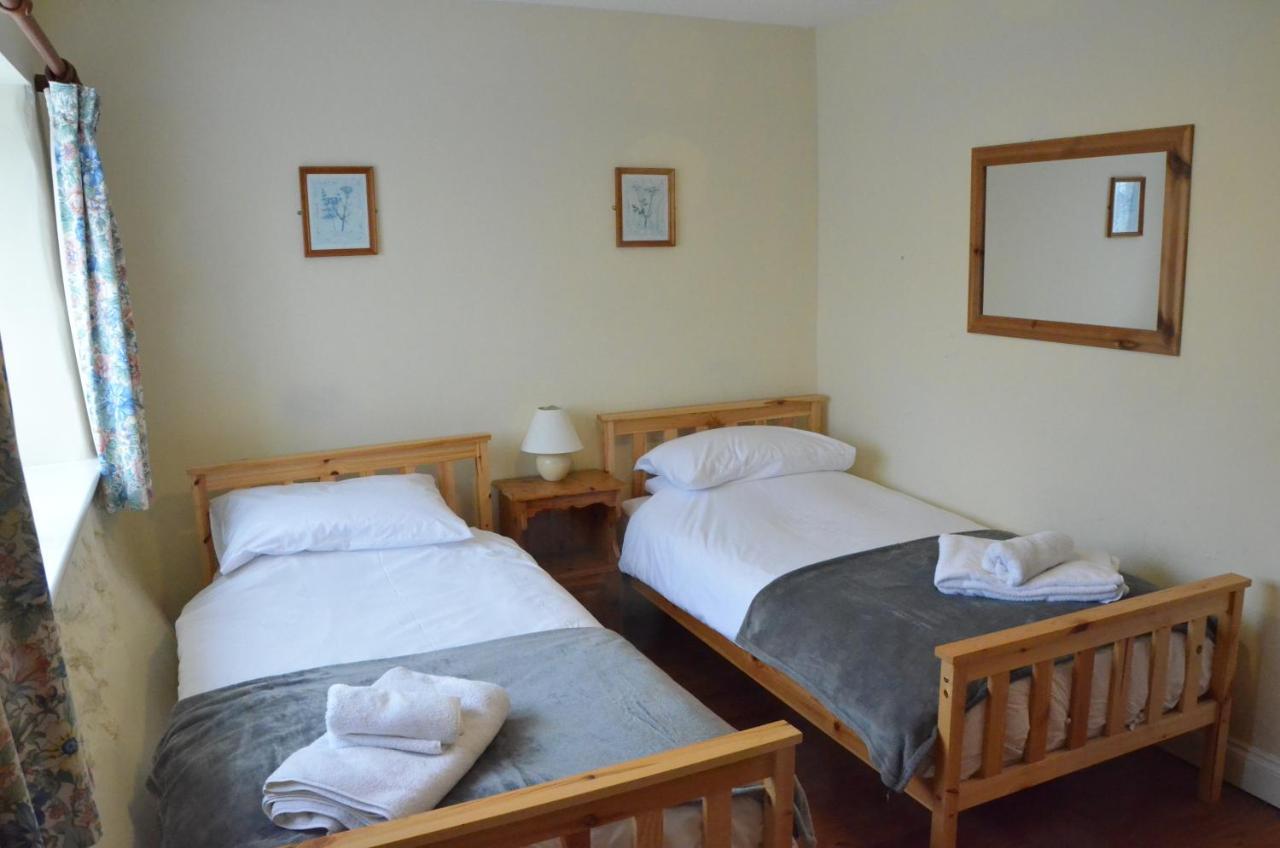 The Royal Oak Inn Dunsford Экстерьер фото